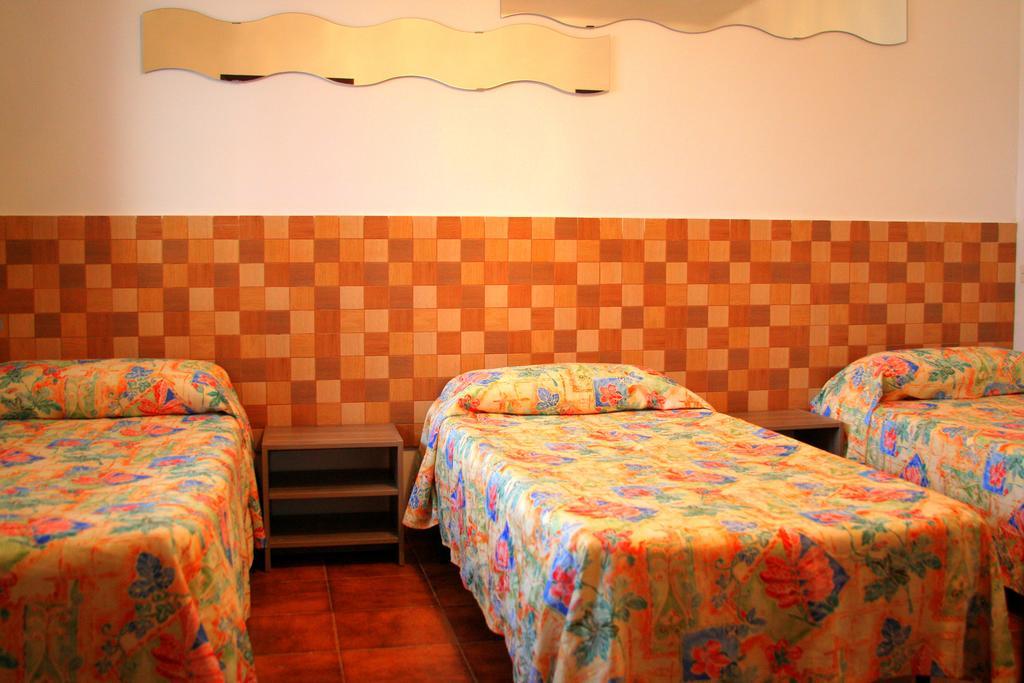 Hotel Planas Lloret de Mar Exterior photo